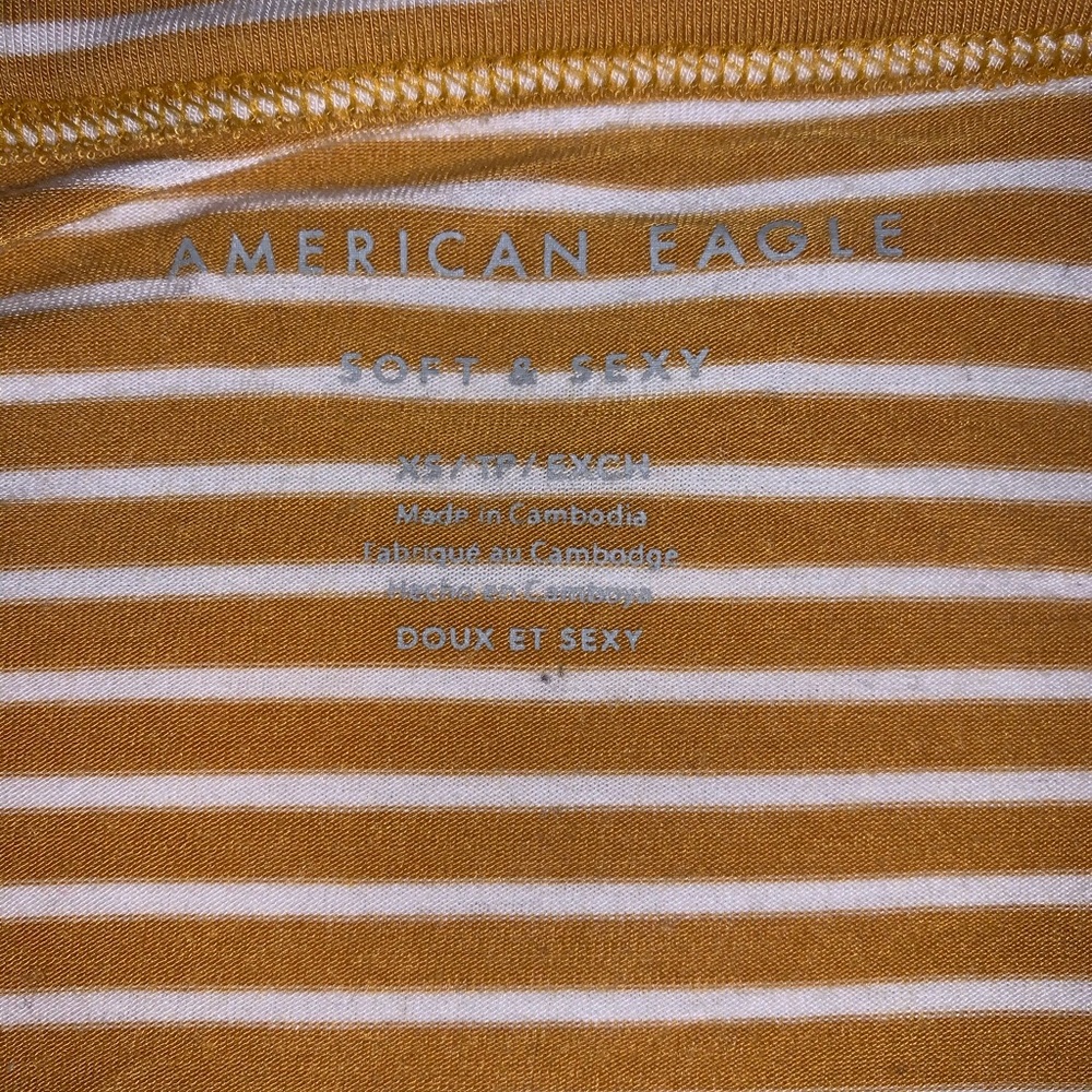 basic v neck - Picture 3 of 4